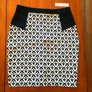 Black & White Stylish Geometric Pencil Skirt